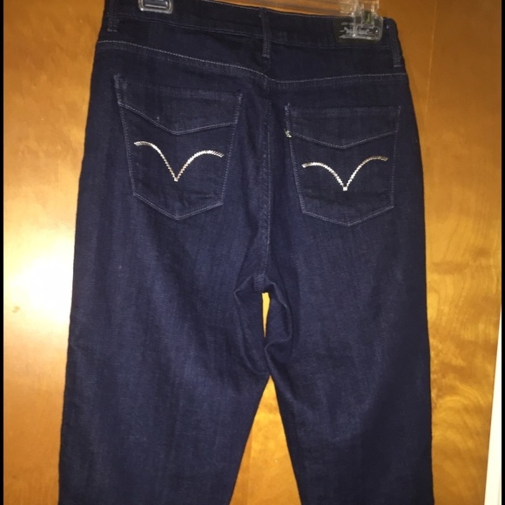 Women Levi's jean capris dark denim size 8